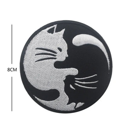 タクティカルワッペン 白黒猫(太極図風) ベルクロ仕様 - AIA - Military Goods Store