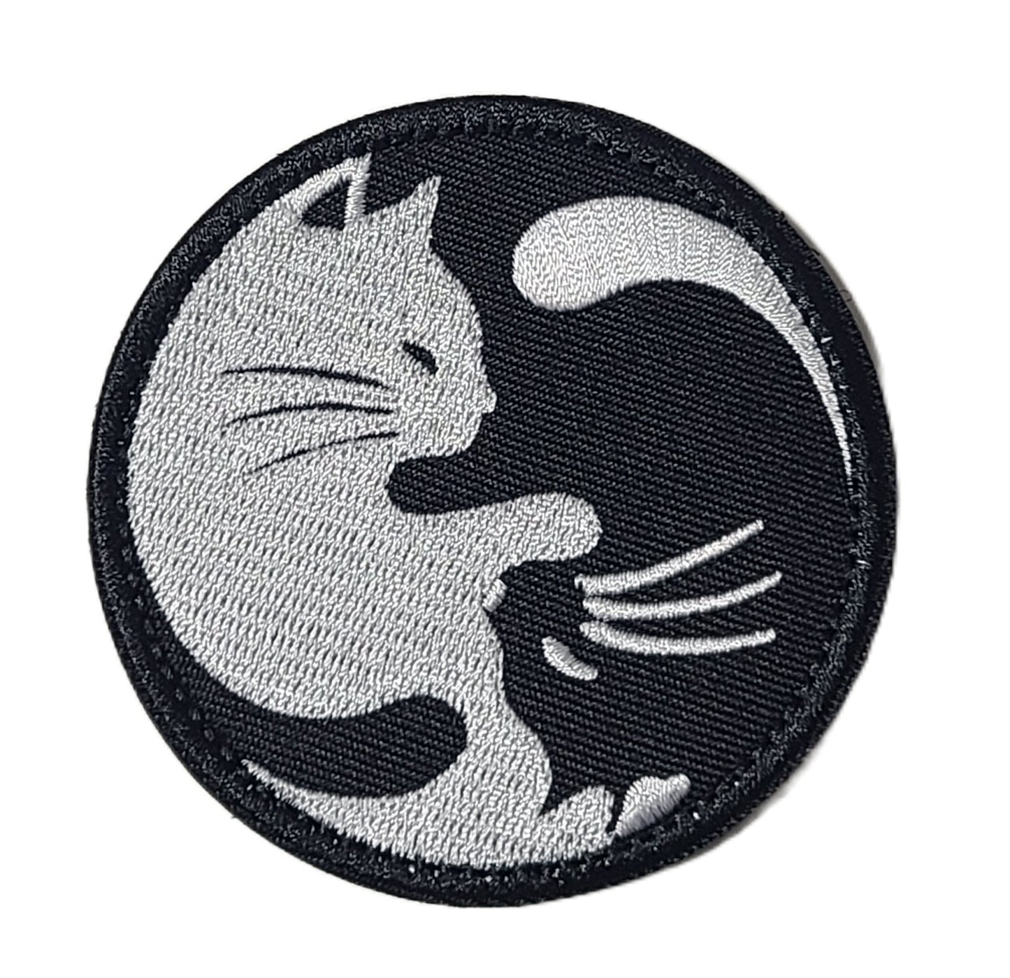 タクティカルワッペン 白黒猫(太極図風) ベルクロ仕様 - AIA - Military Goods Store